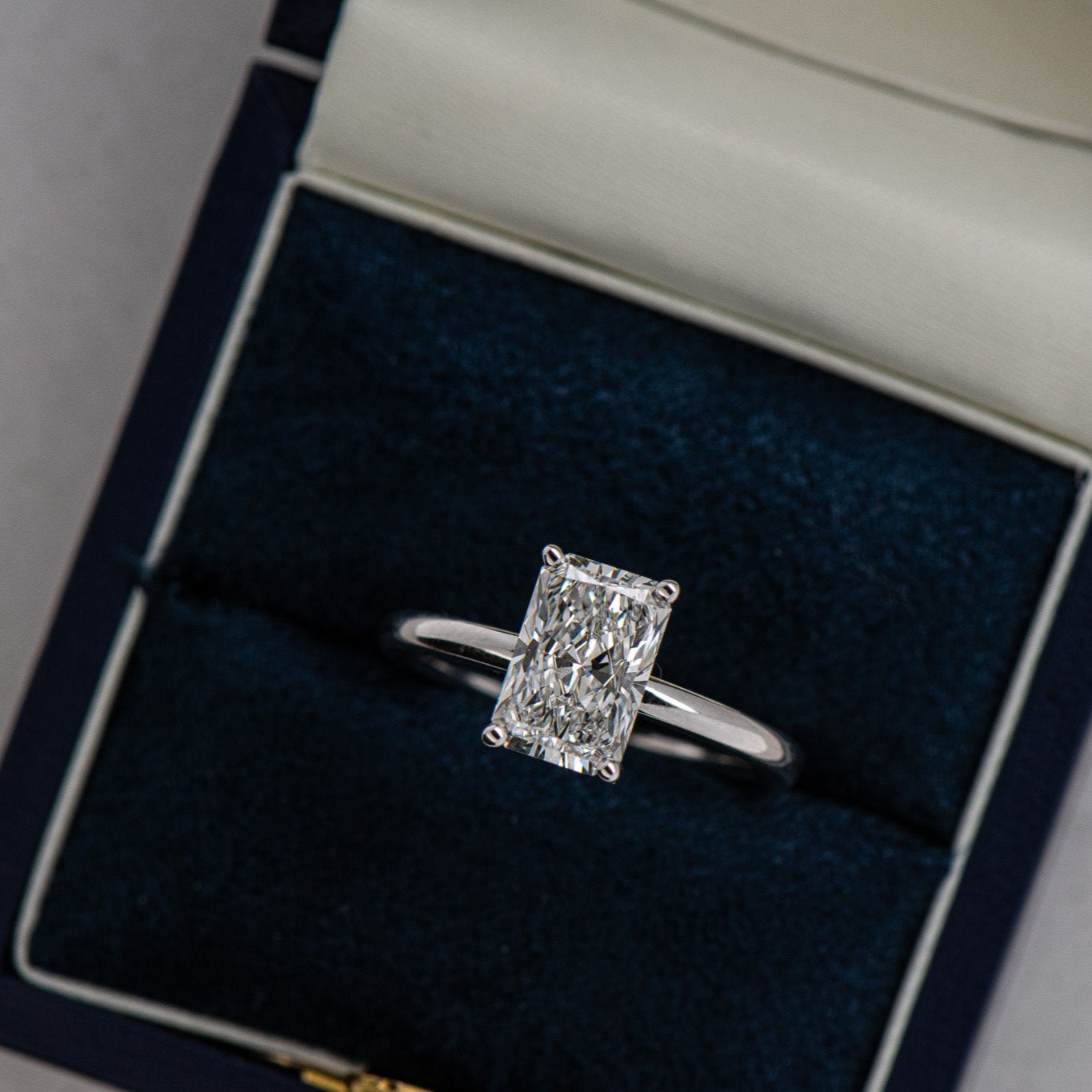 2.00ct Sofia | Radiant Cut Diamond Engagement Ring | R2W