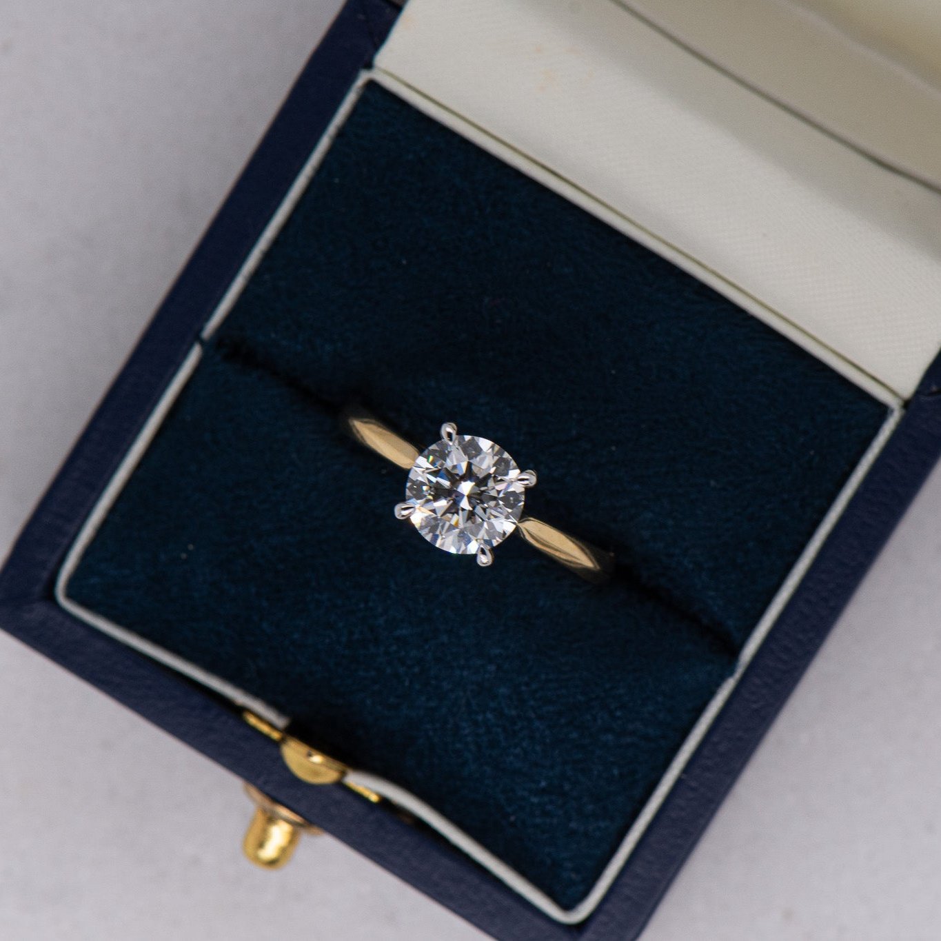 1.50ct Vera | Round Brilliant Cut Engagement Ring | R2W