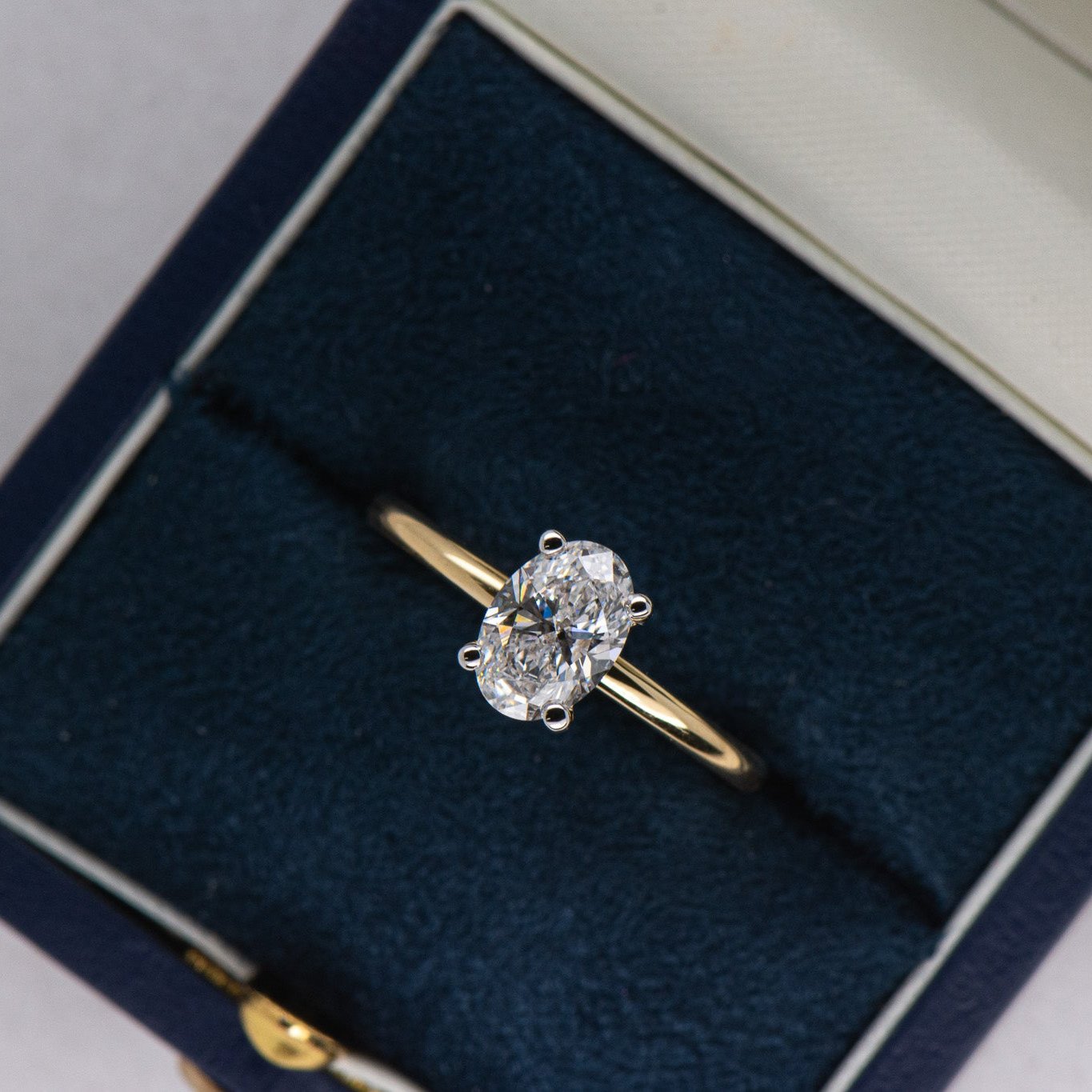 1ct Helena | Oval Engagement Ring | R2W