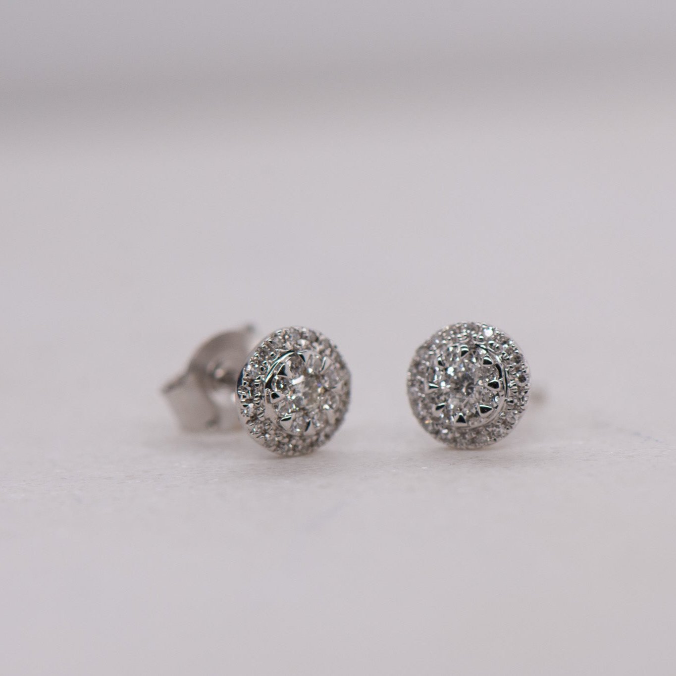 0.25ct Natural White Gold Diamond Cluster Studs